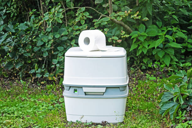 Best Portable restroom trailer rental  in Iron Mountain, MI